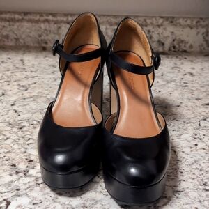 Bernardo Black Mary Jane's Leather Platforms Women's Size 7 or 37